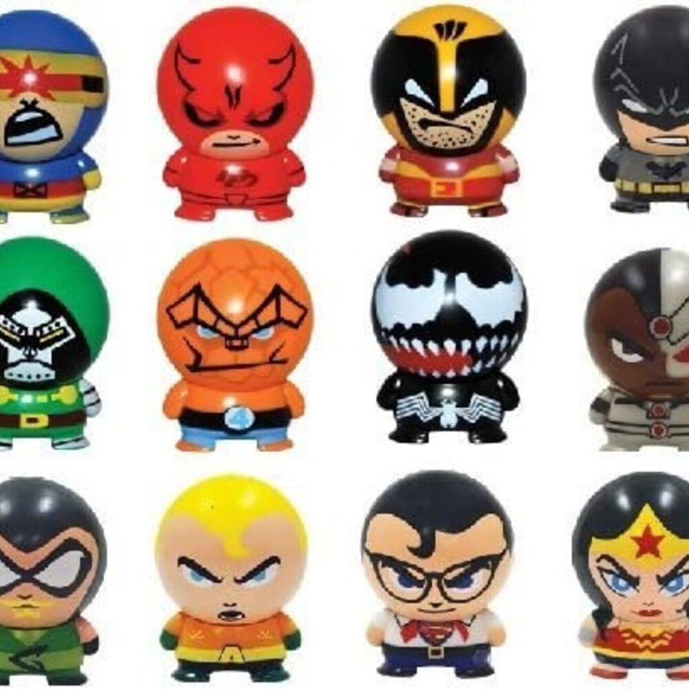 Marvel VS DC Comics Superheroes Buildable mini figurines. Set of 12